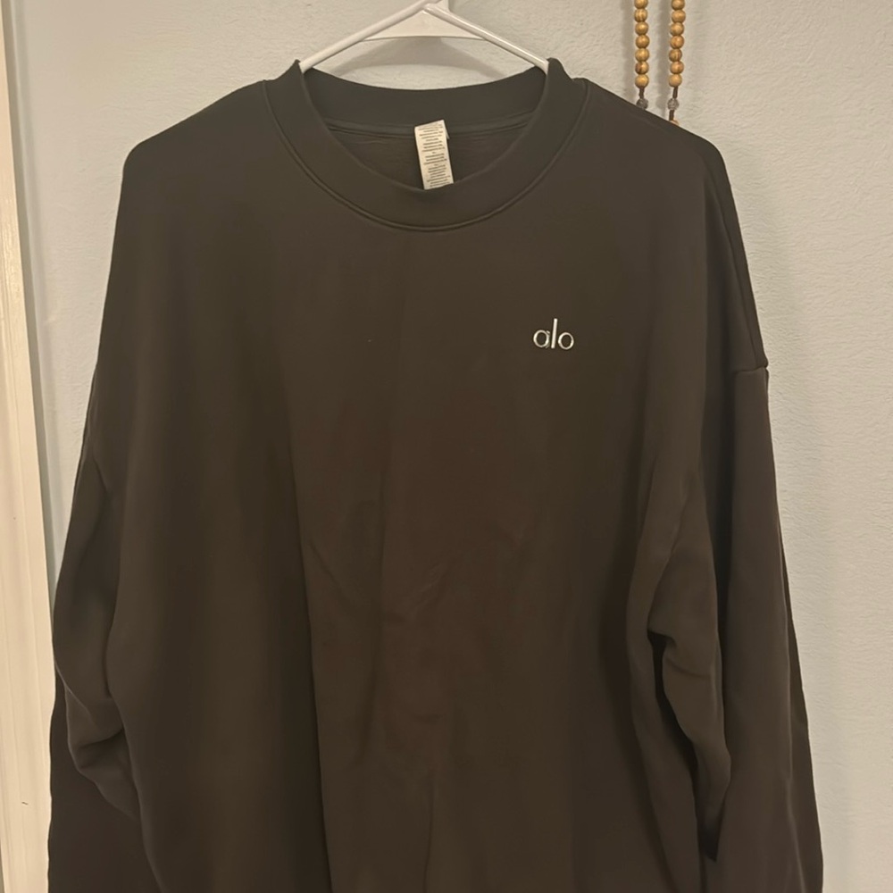 Ali accolade crew neck.